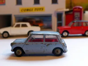 226 Morris Mini Minor lilac blue, cast wheels (1)