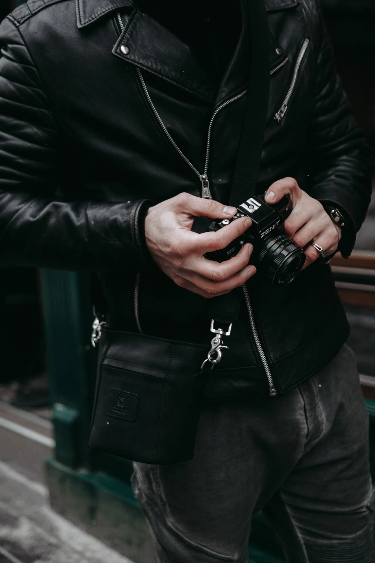 Camera Lens Pouch Bag with Cross Shoulder Strap Black