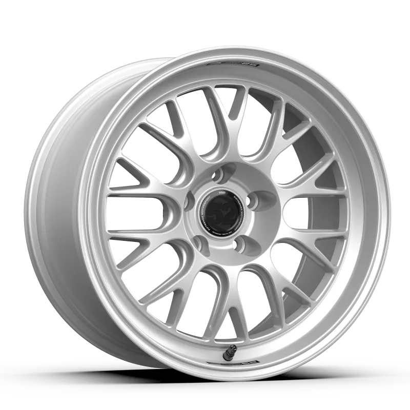 fifteen52 Holeshot RSR 19x8.5 5x130 50mm ET 71.6mm Center Bore Radiant Silver