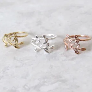 Glistening Leaf Stem Ring