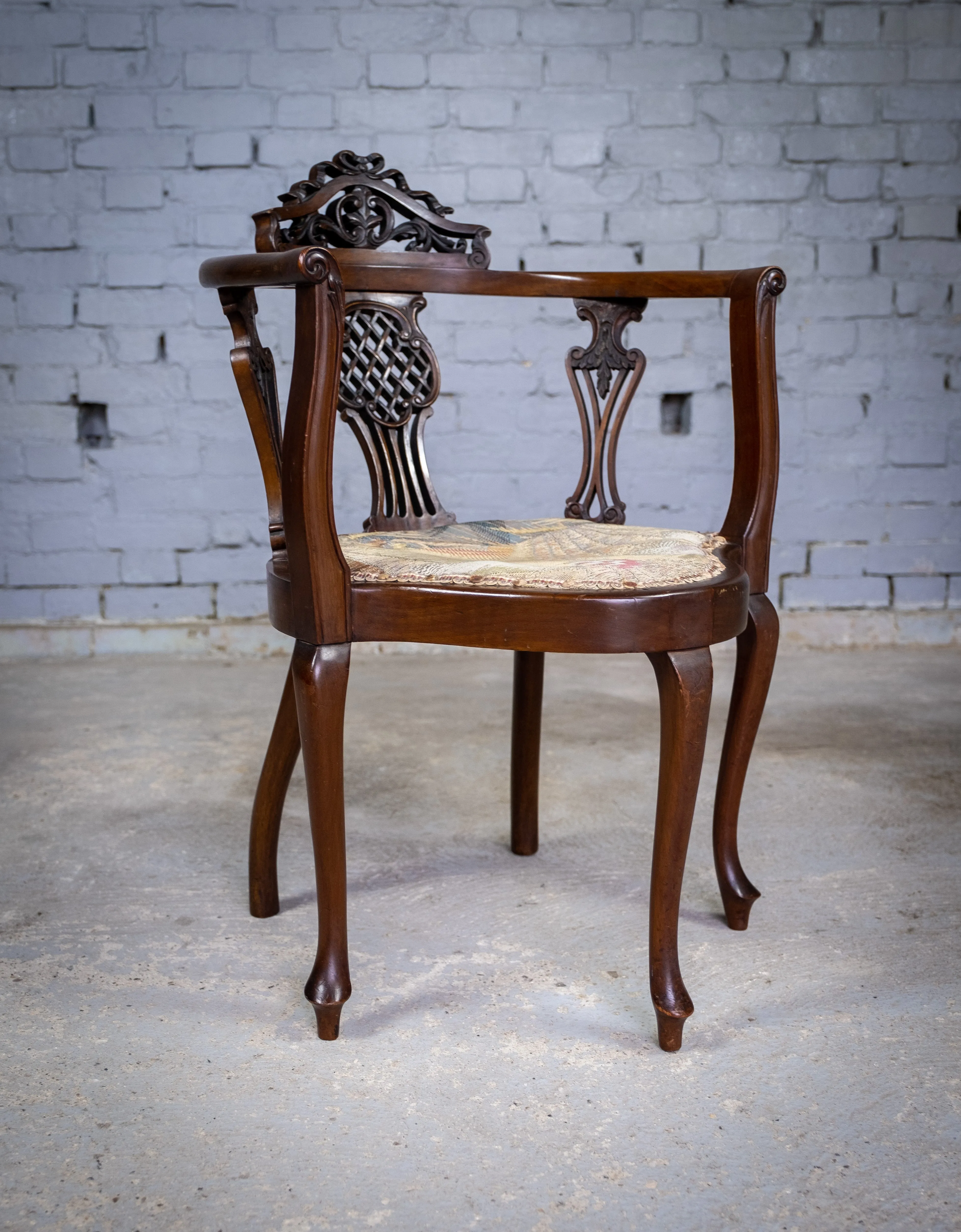 Unusual Victorian Five Leg Mahogany Tub Chair