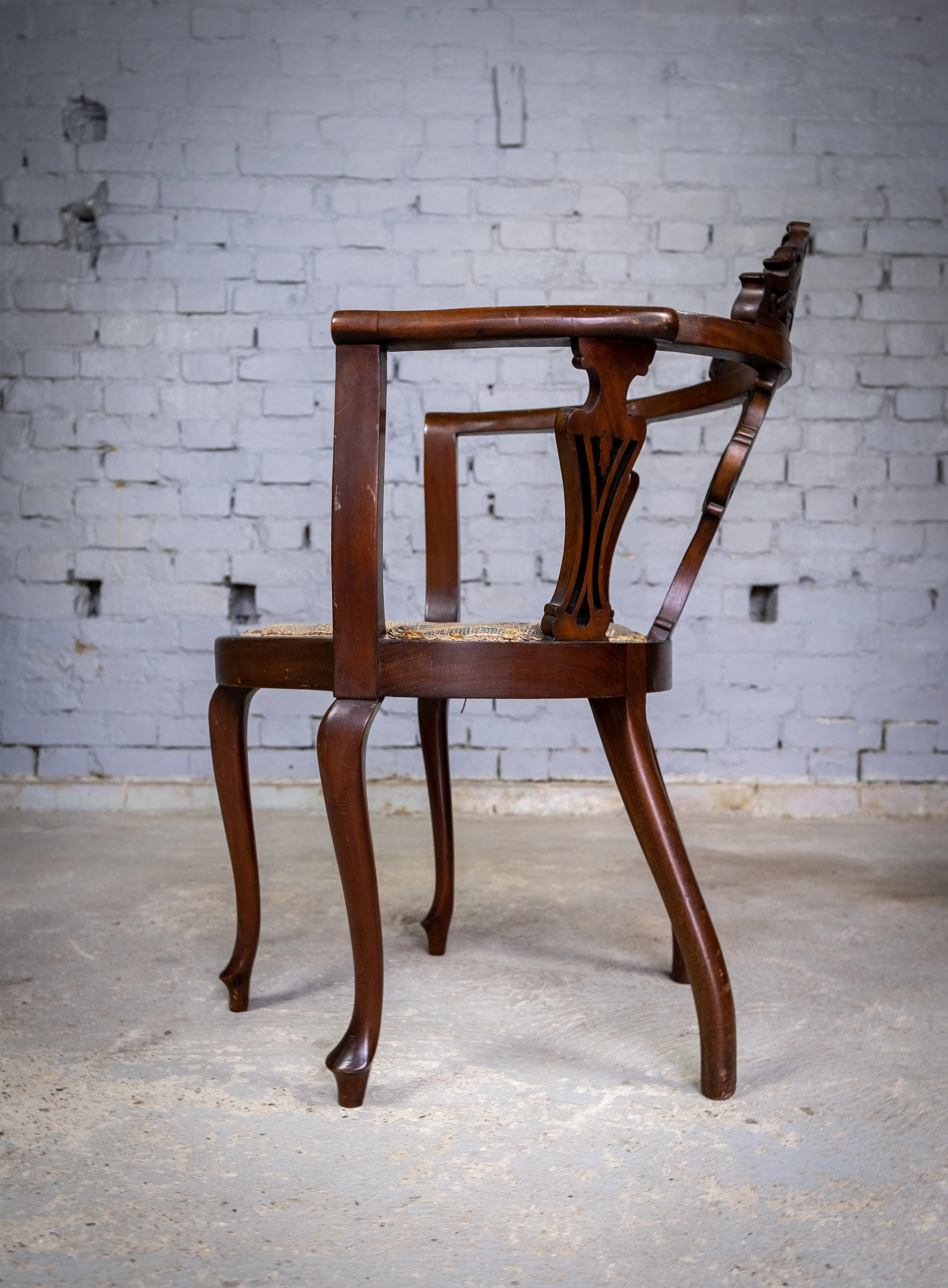 Unusual Victorian Five Leg Mahogany Tub Chair